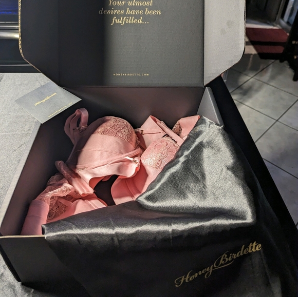 Selling new and gently used items - Picture 4 of 4